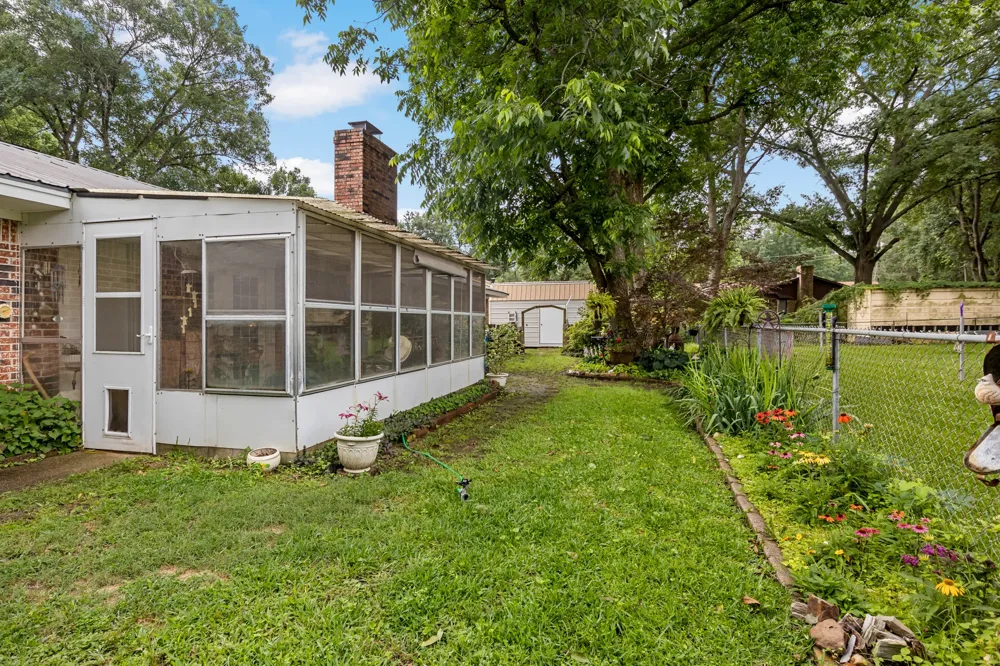 1002 S Lide Avenue Mt Pleasant, TX 75455