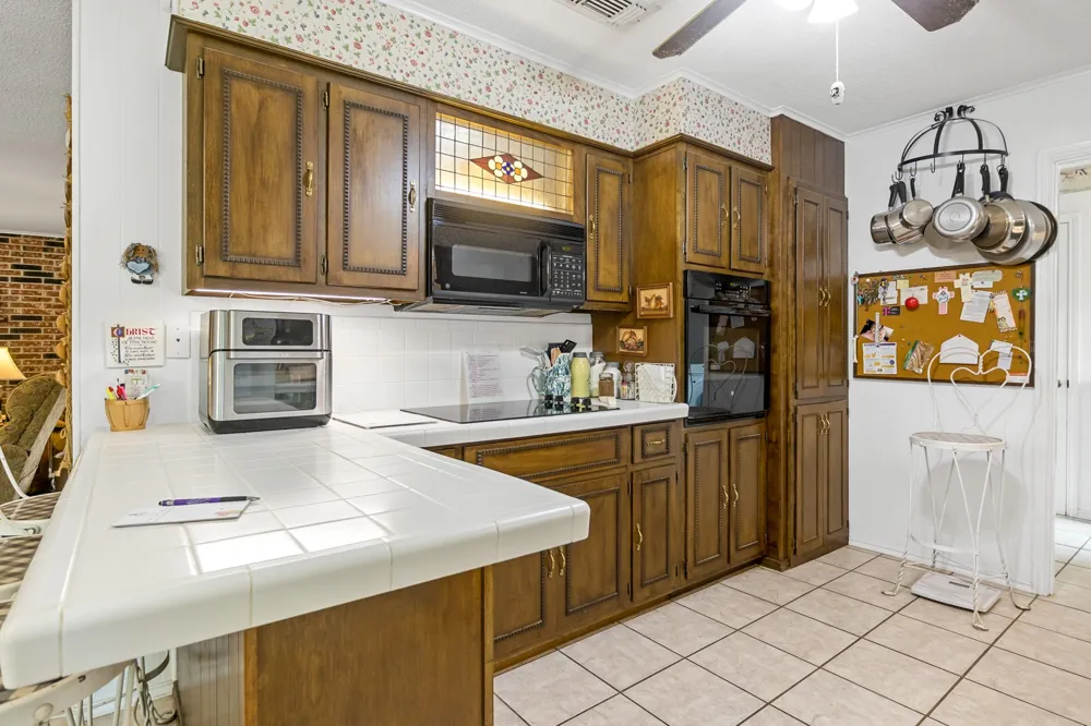 1002 S Lide Avenue Mt Pleasant, TX 75455