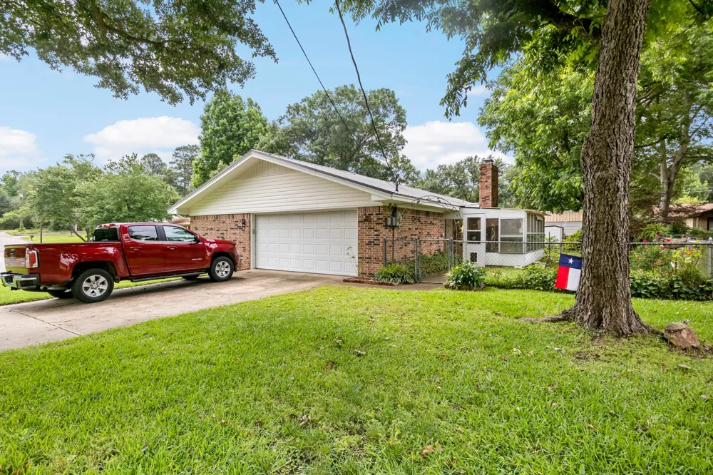 1002 S Lide Avenue Mt Pleasant, TX 75455