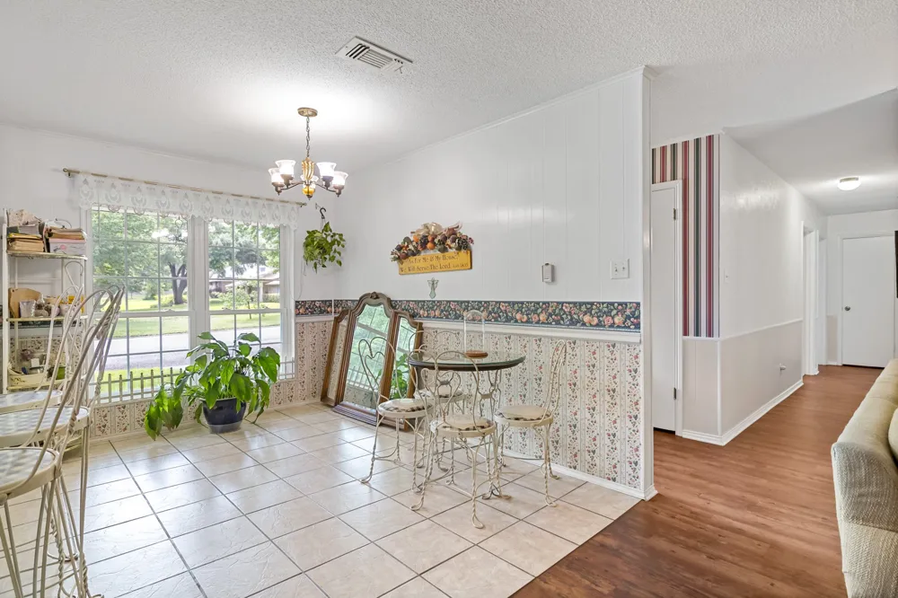 1002 S Lide Avenue Mt Pleasant, TX 75455