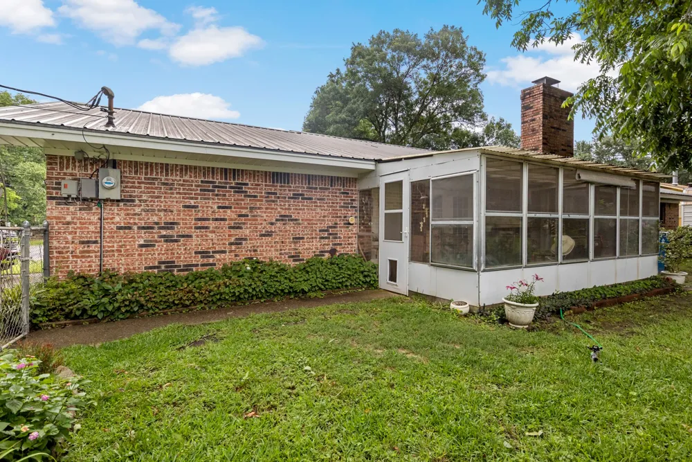 1002 S Lide Avenue Mt Pleasant, TX 75455