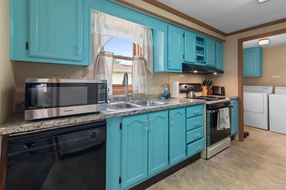 704 Webber Court Linden City, MI 48451