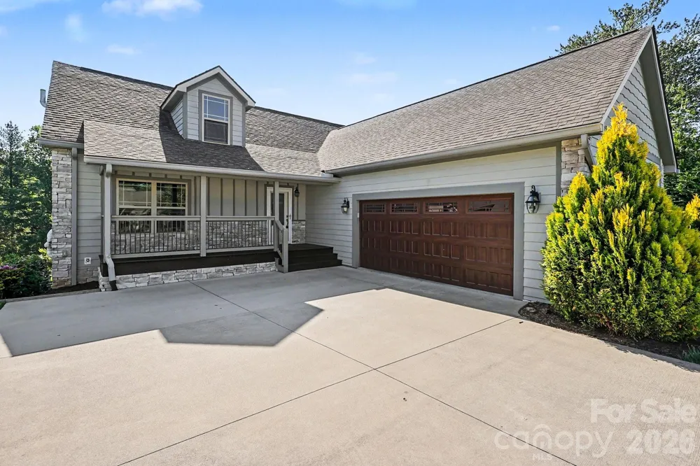 168 Triple Fairways Drive Hendersonville, NC 28739