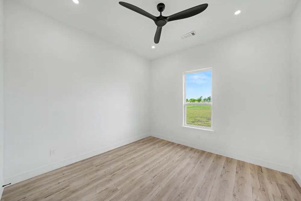 4318 County Road 1088 Celeste, TX 75423
