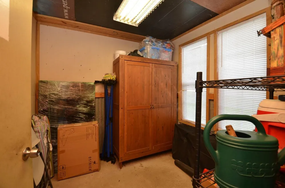 27644 Spring Hill Road Hempstead, TX 77445