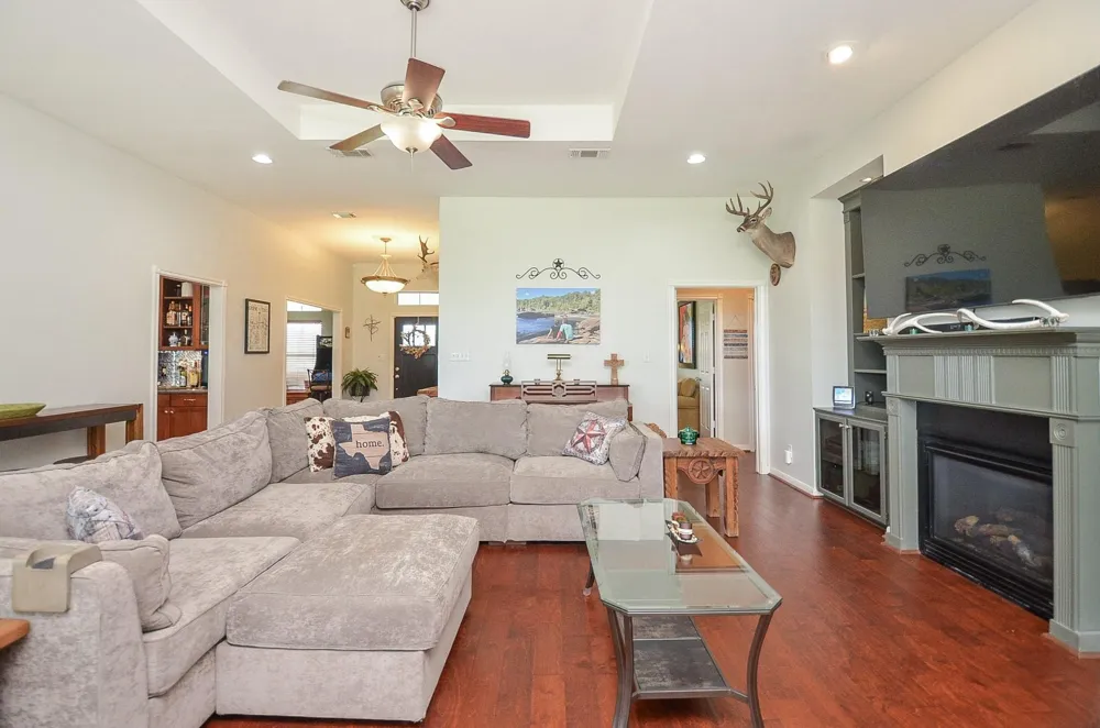 27644 Spring Hill Road Hempstead, TX 77445