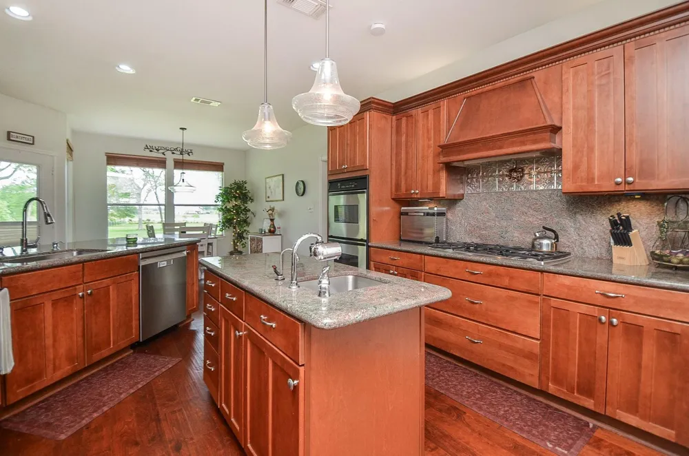 27644 Spring Hill Road Hempstead, TX 77445