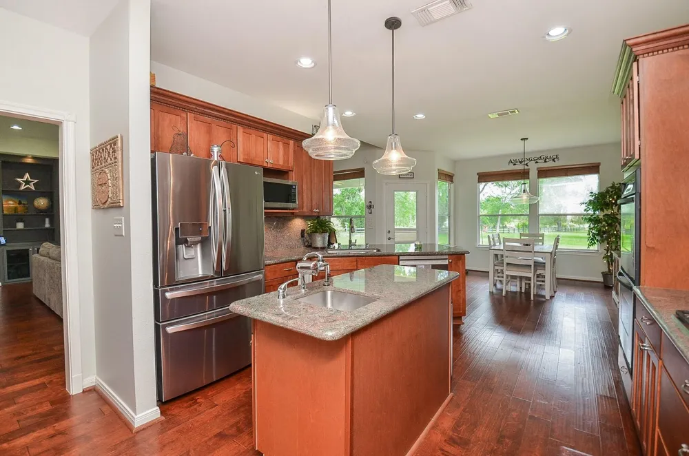 27644 Spring Hill Road Hempstead, TX 77445