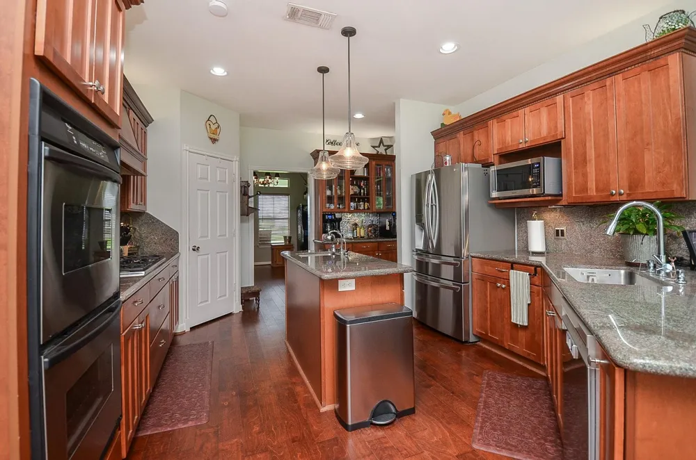 27644 Spring Hill Road Hempstead, TX 77445