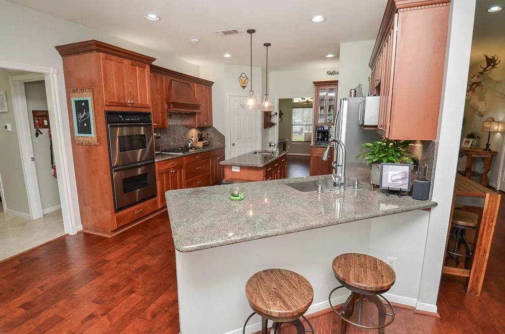 27644 Spring Hill Road Hempstead, TX 77445