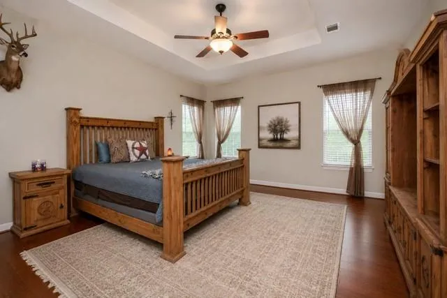 27644 Spring Hill Road Hempstead, TX 77445