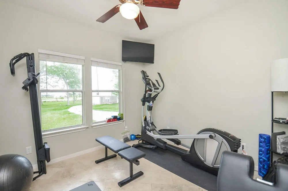 27644 Spring Hill Road Hempstead, TX 77445