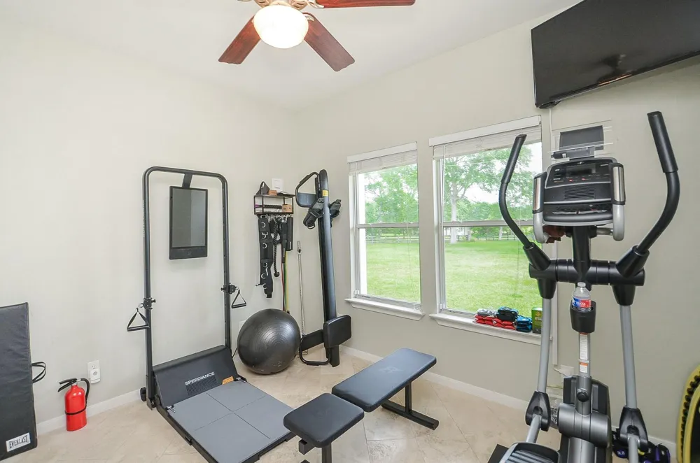 27644 Spring Hill Road Hempstead, TX 77445