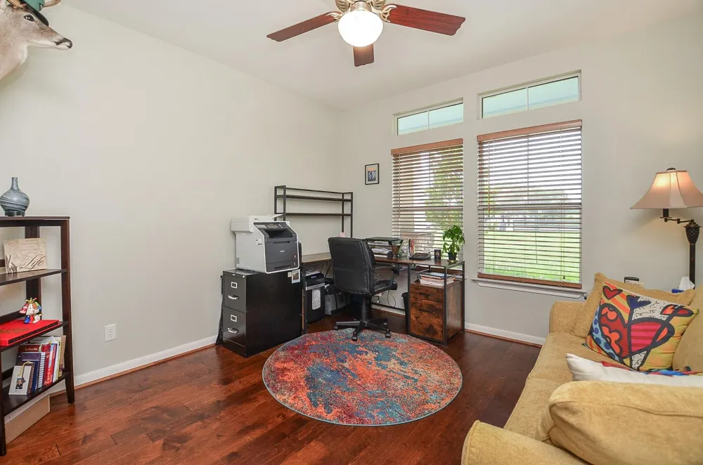 27644 Spring Hill Road Hempstead, TX 77445