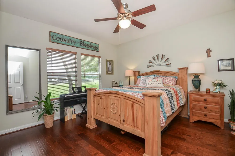 27644 Spring Hill Road Hempstead, TX 77445