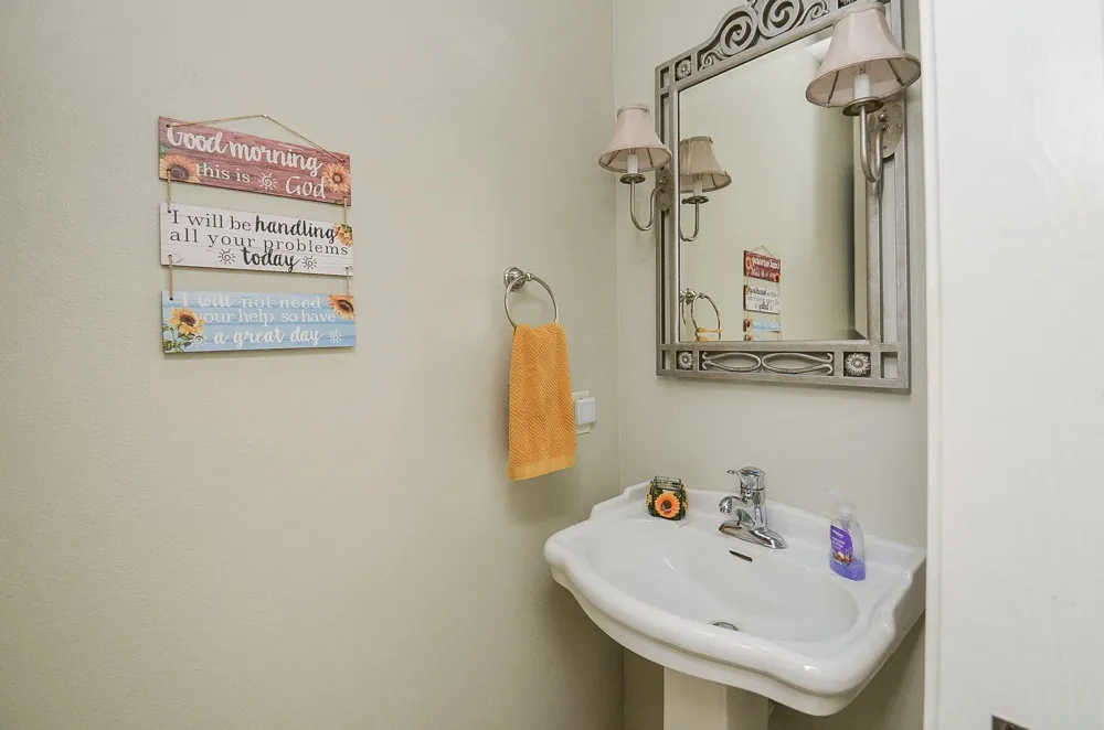 27644 Spring Hill Road Hempstead, TX 77445