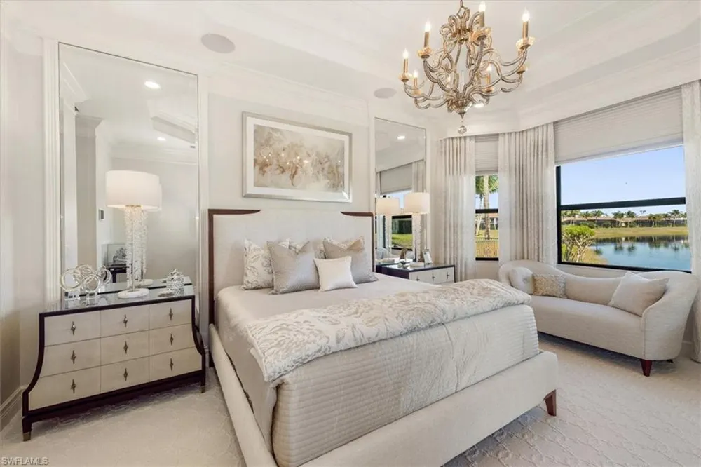 3168 Pacific Drive Naples, FL 34119