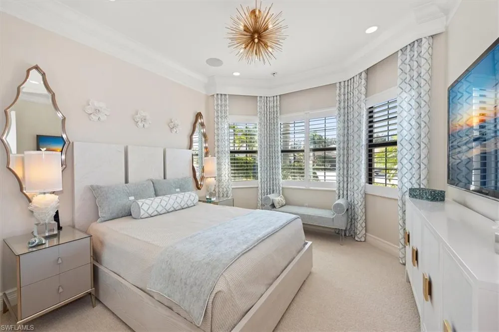 3168 Pacific Drive Naples, FL 34119