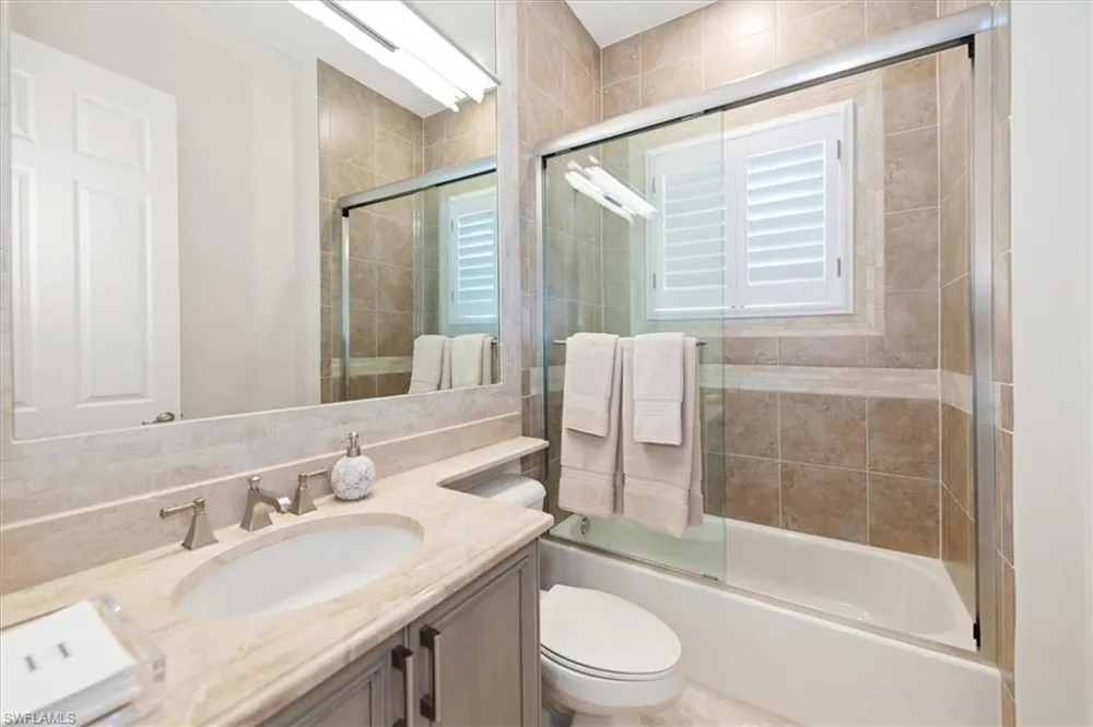 3168 Pacific Drive Naples, FL 34119