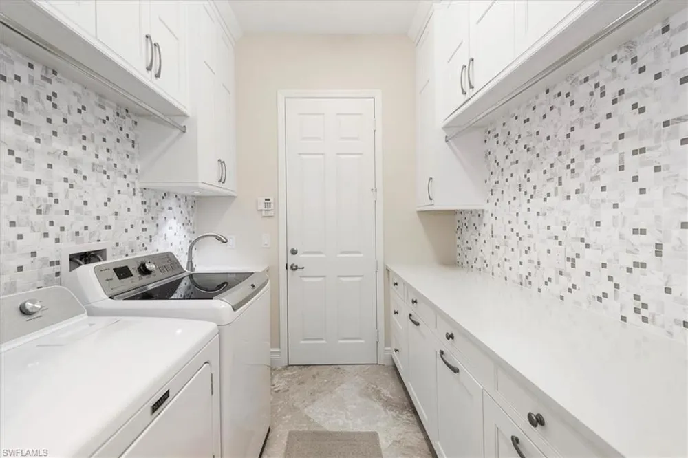 3168 Pacific Drive Naples, FL 34119