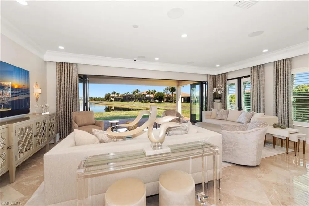 3168 Pacific Drive Naples, FL 34119
