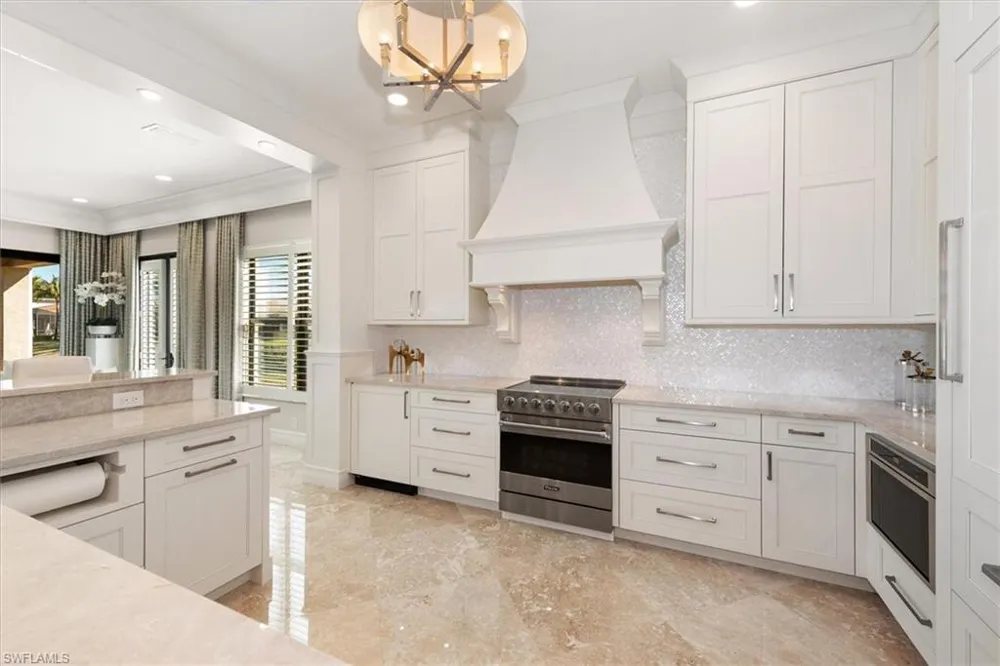 3168 Pacific Drive Naples, FL 34119