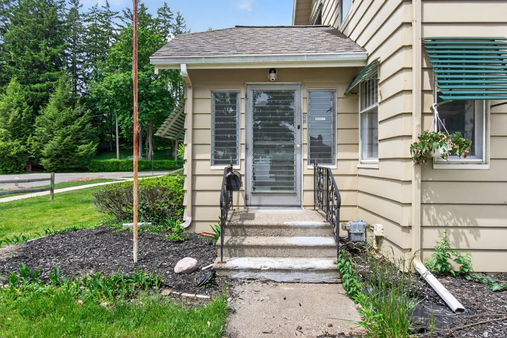 802 Oakridge Drive Jackson City, MI 49203