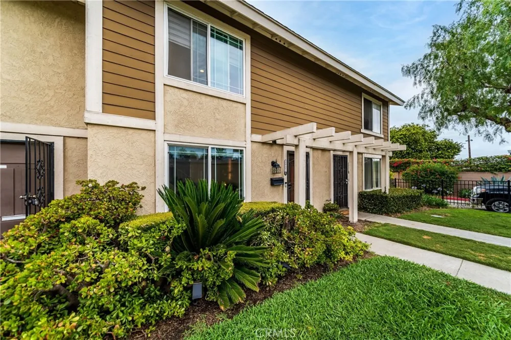 2921 S Sycamore St #E Santa Ana, CA 92707