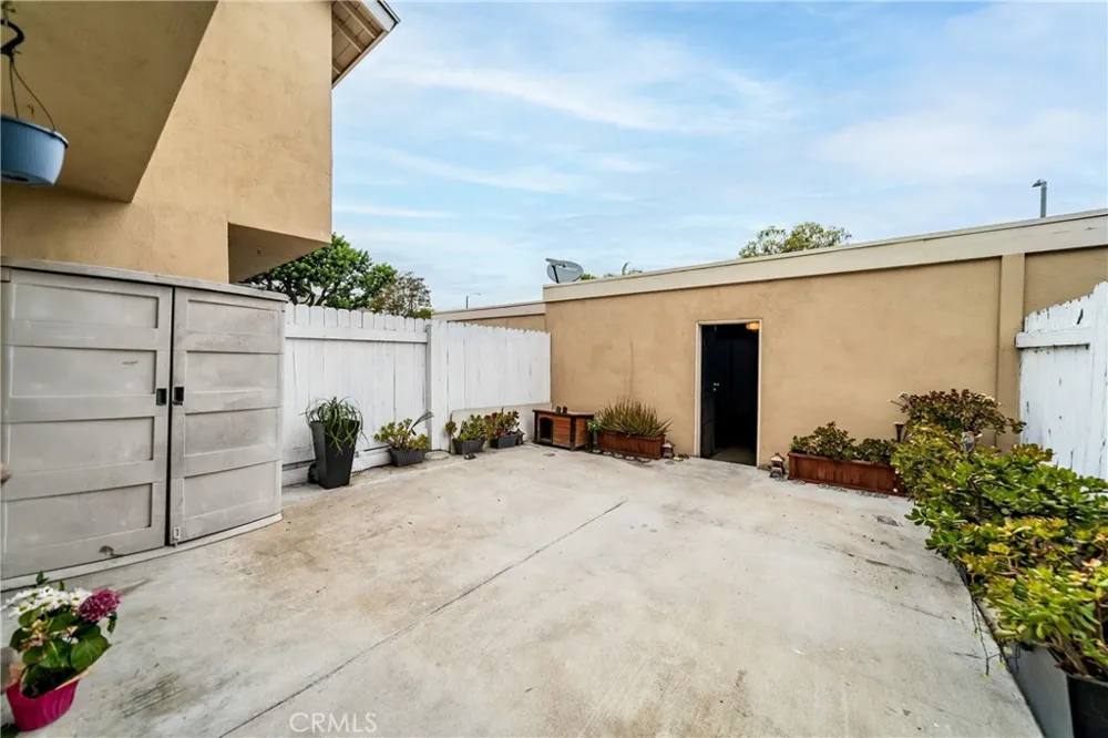 2921 S Sycamore St #E Santa Ana, CA 92707