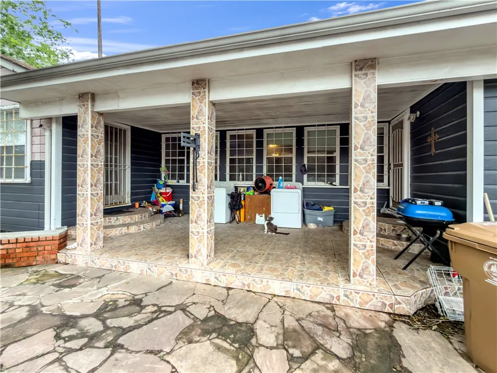 3238 Up River Rd Corpus Christi, TX 78408
