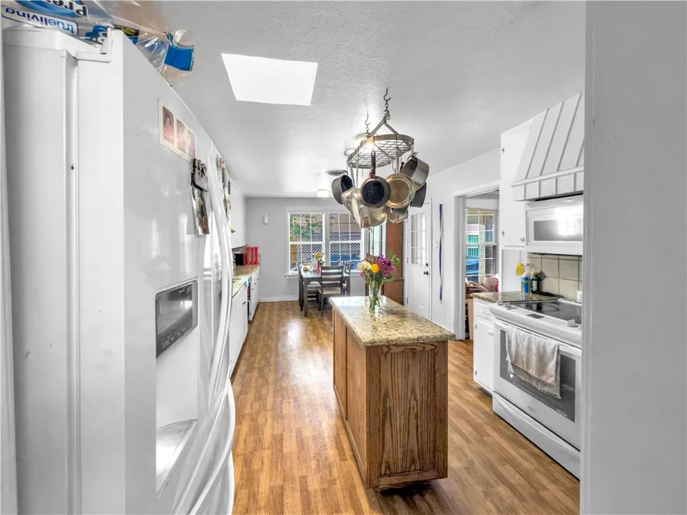 3238 Up River Rd Corpus Christi, TX 78408