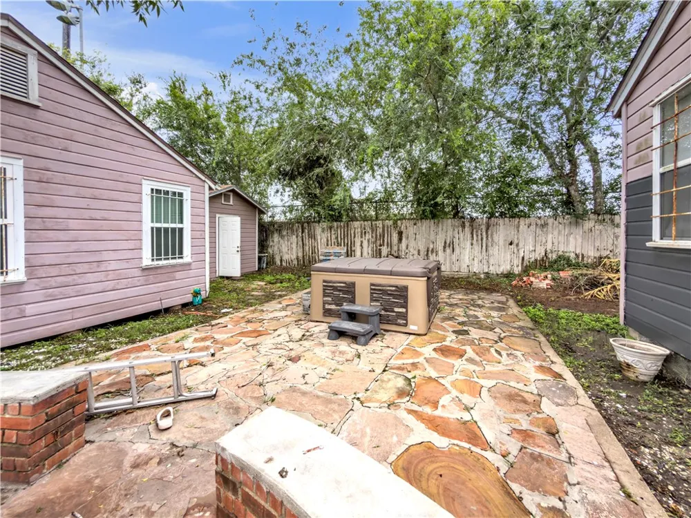 3238 Up River Rd Corpus Christi, TX 78408