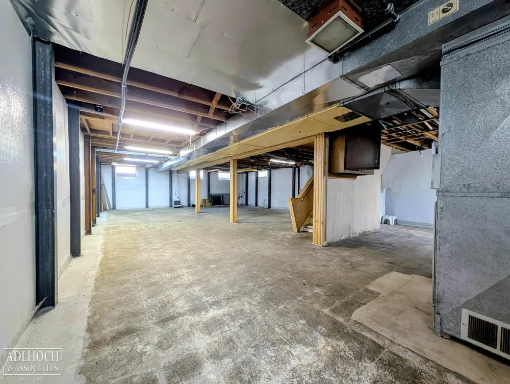 2168 Allard Road Grosse Pointe Woods City, MI 48236