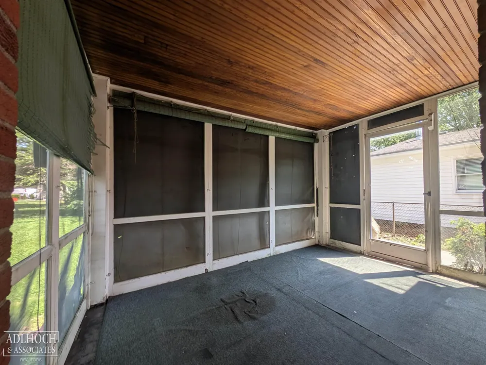 2168 Allard Road Grosse Pointe Woods City, MI 48236