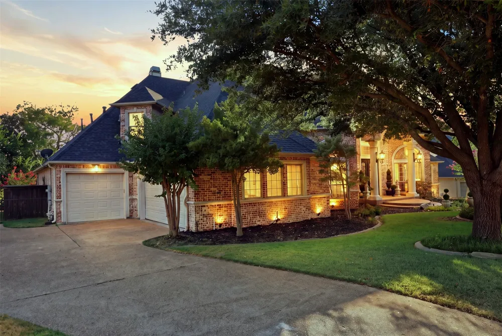 1919 Kings Pass Heath, TX 75032