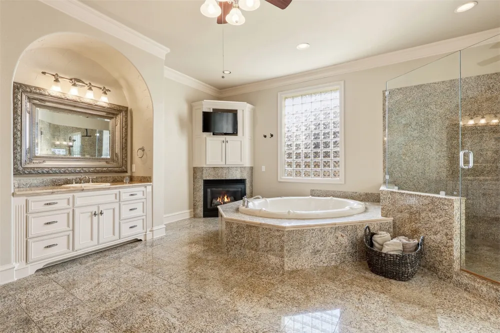 1919 Kings Pass Heath, TX 75032