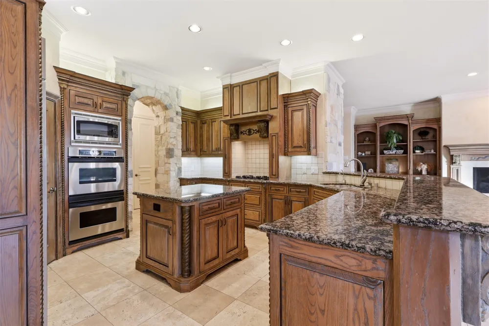 1919 Kings Pass Heath, TX 75032