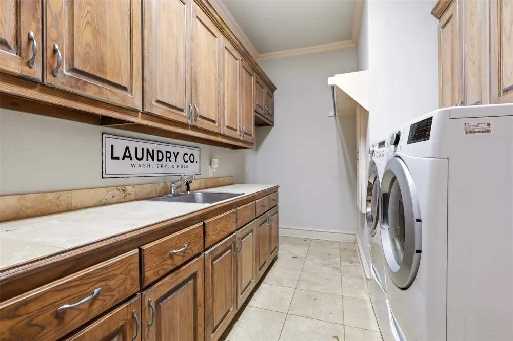 1919 Kings Pass Heath, TX 75032