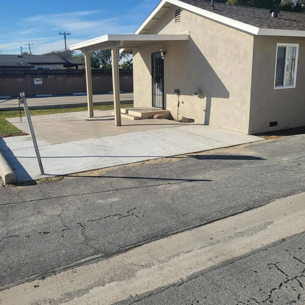 9344 Maple Street Bellflower, CA 90706