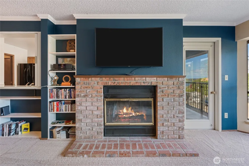 1902 Bridgeport Way W #106 University Place, WA 98466
