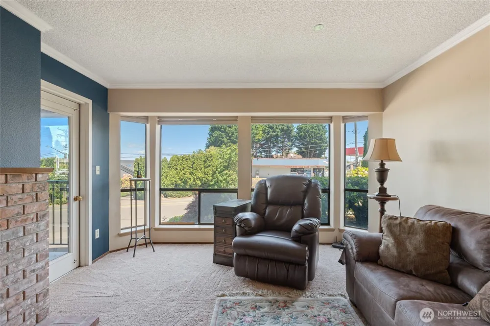 1902 Bridgeport Way W #106 University Place, WA 98466