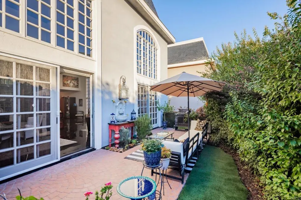 7469 Via De Fortuna Carlsbad, CA 92009