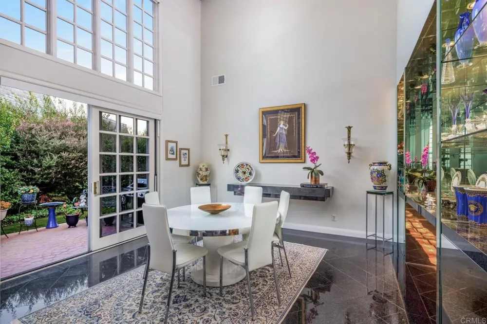 7469 Via De Fortuna Carlsbad, CA 92009