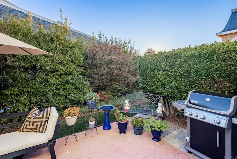 7469 Via De Fortuna Carlsbad, CA 92009
