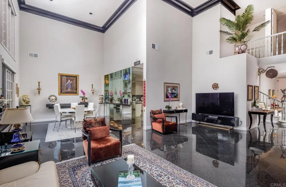 7469 Via De Fortuna Carlsbad, CA 92009