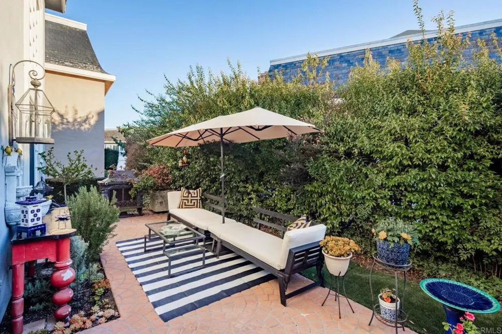 7469 Via De Fortuna Carlsbad, CA 92009