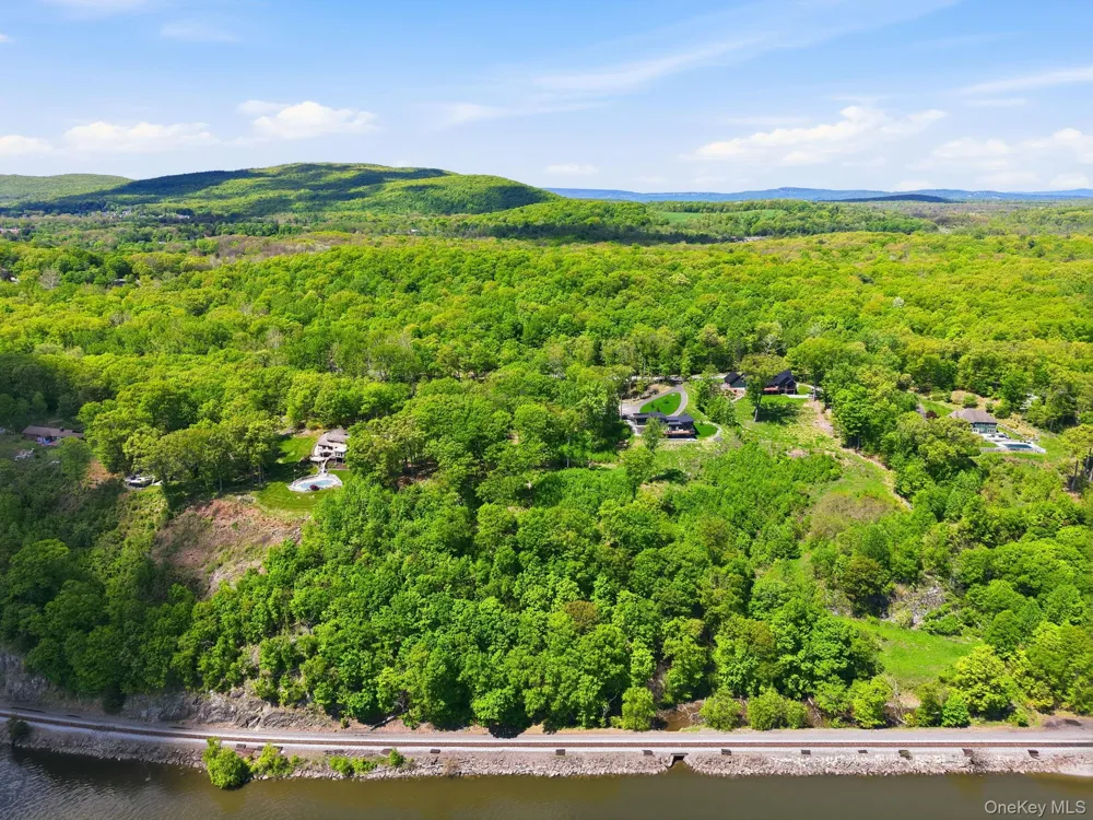 134 Bellevue Road Highland, NY 12528