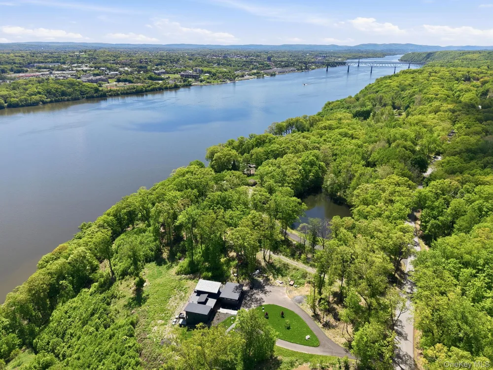 134 Bellevue Road Highland, NY 12528