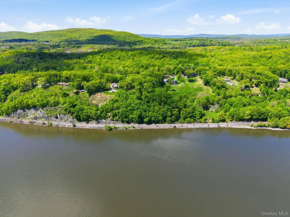 134 Bellevue Road Highland, NY 12528