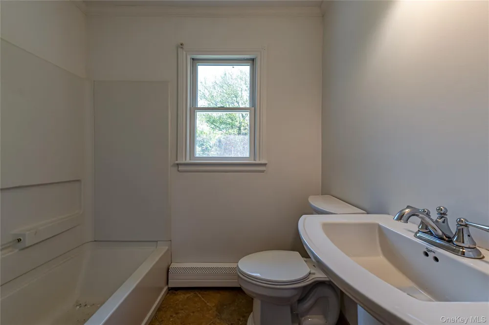 6200 New Suffolk Avenue Mattituck, NY 11952